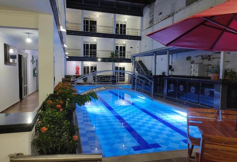 酒店 Confort Plaza