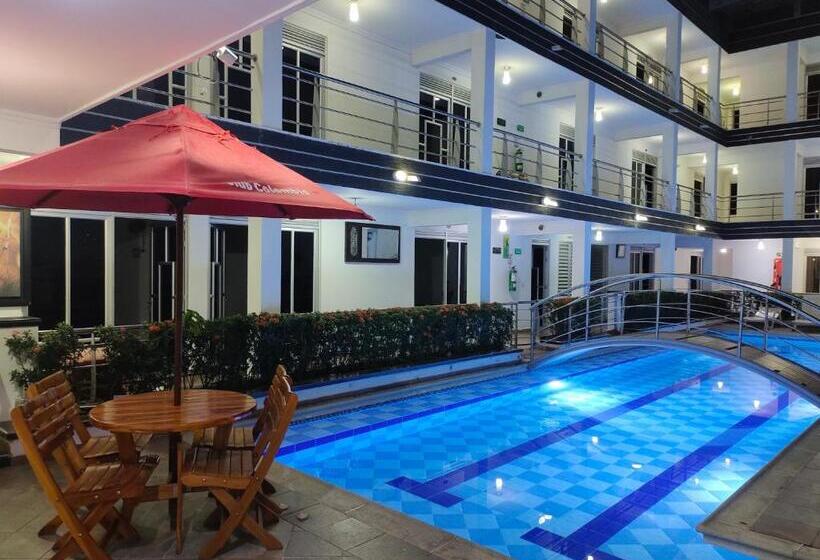 酒店 Confort Plaza