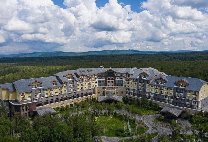 Отель Crowne Plaza Resort Changbaishan Hot Spring, An Ihg