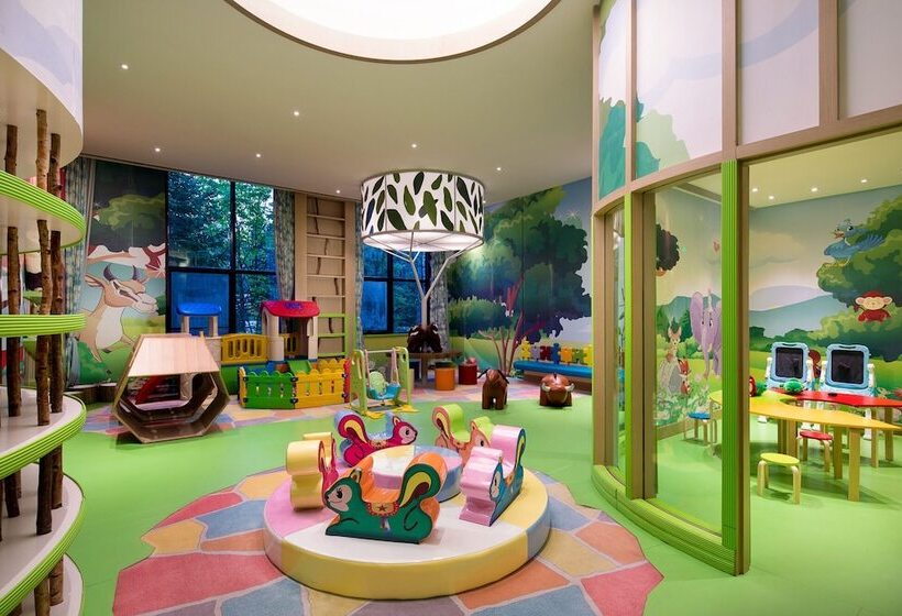 Отель Crowne Plaza Resort Changbaishan Hot Spring, An Ihg