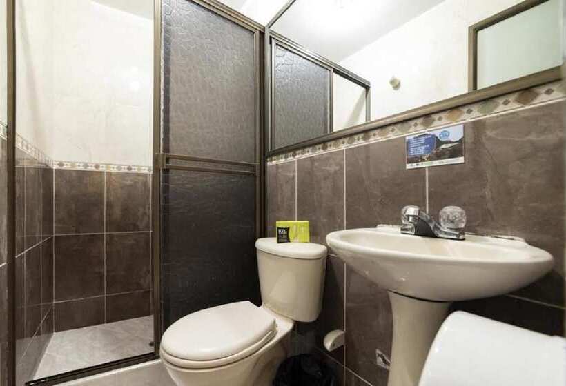 酒店 Ejecutivo 63 In