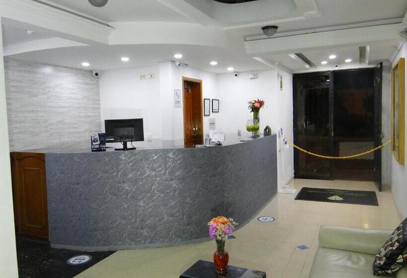 호텔 Esmeralda Plaza