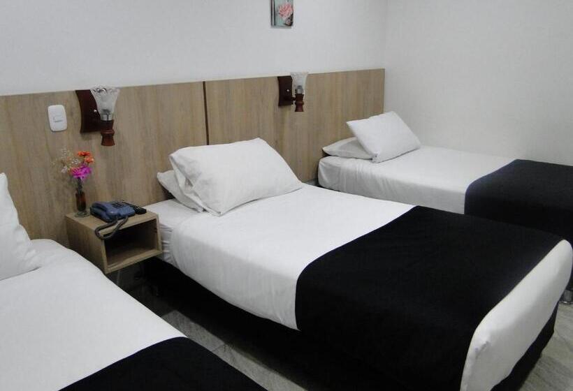 호텔 Esmeralda Plaza