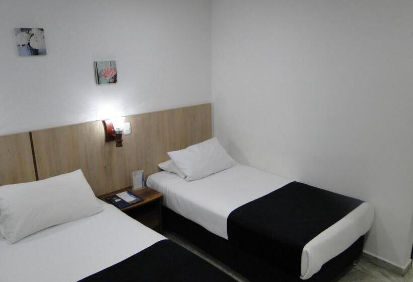 호텔 Esmeralda Plaza