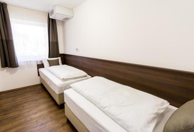 Отель Friskó Panzió