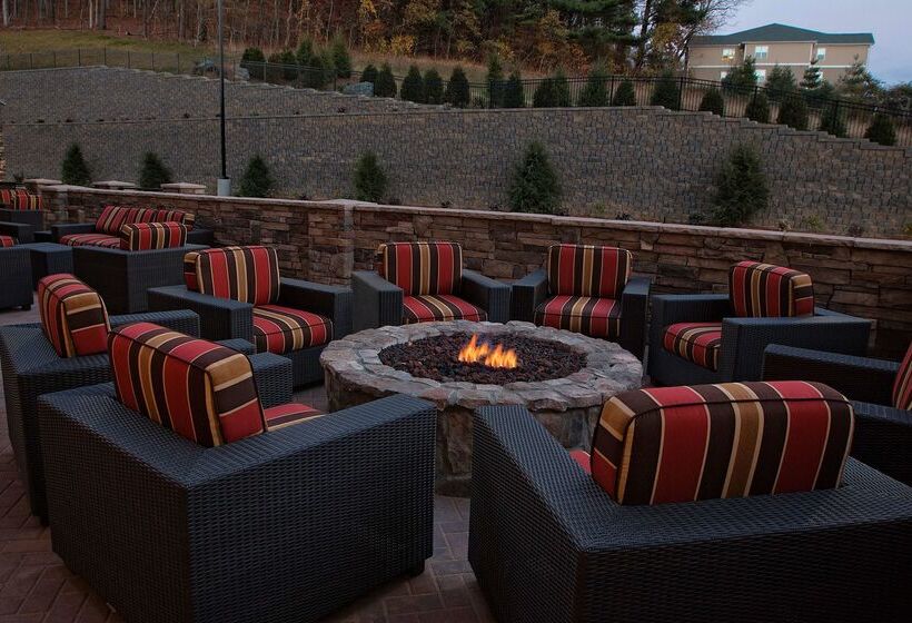 فندق Hampton Inn & Suites Boone