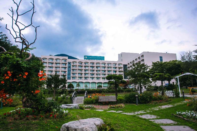 هتل Hanwha Resort Baegam Hot Springs