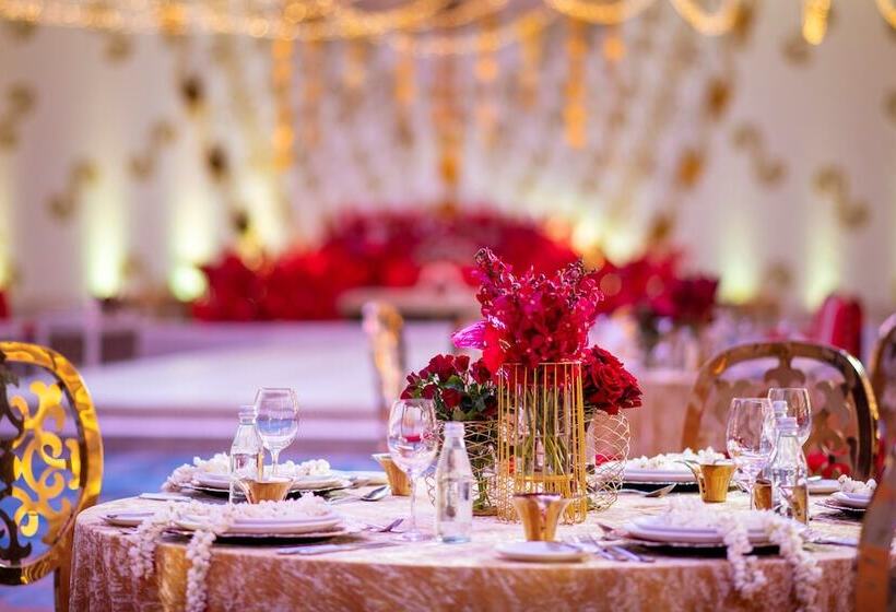 هتل Holiday Inn   Doha   The Business Park, An Ihg