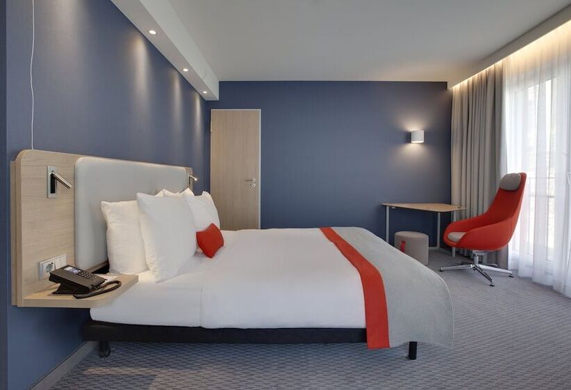 هتل Holiday Inn Express Berlin Alexanderplatz, An Ihg