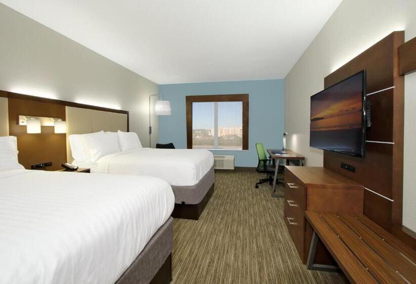 هتل Holiday Inn Express & Suites Columbus North By Ihg