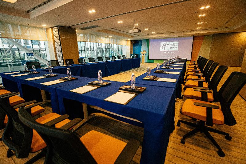 ホテル Holiday Inn Express Yingkou Onelong Plaza, An Ihg