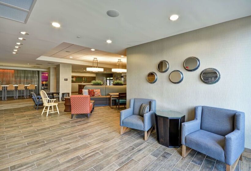 Отель Home2 Suites By Hilton St. Simons Island