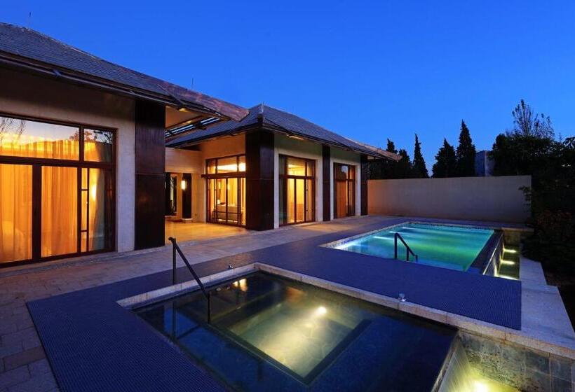 Hualuxe Hotels & Resorts Kunming, An Ihg