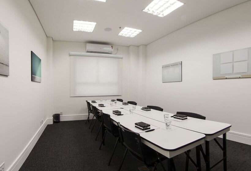 בית מלון כפרי Ibis Styles Alagoinhas