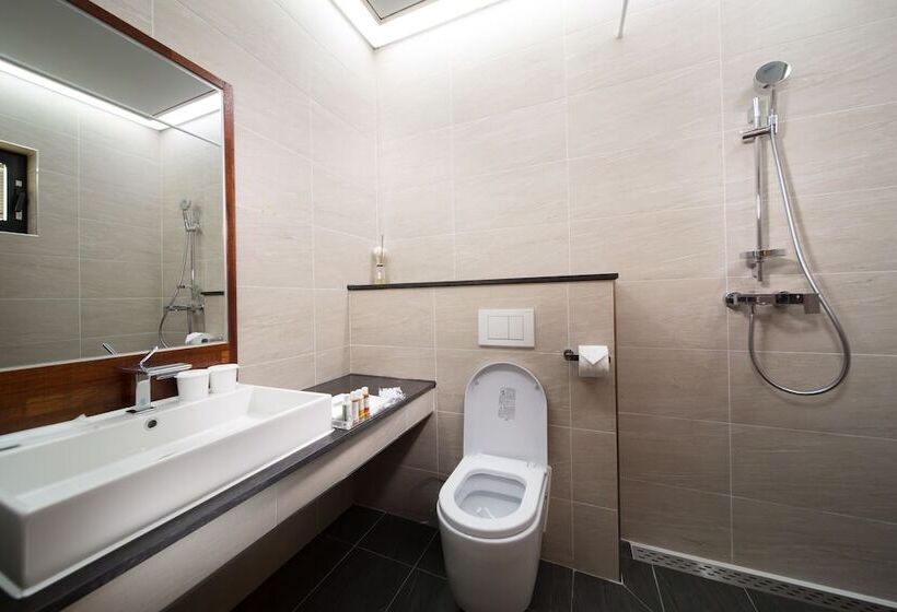 Libentia Hotel & Pool Villa