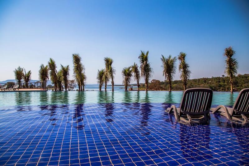 בית מלון כפרי Malai Manso Yacht Convention & Spa