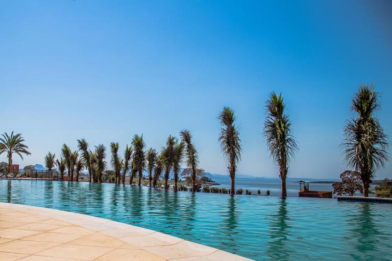 בית מלון כפרי Malai Manso Yacht Convention & Spa