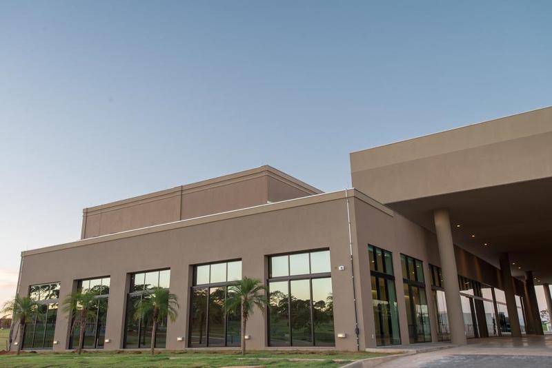 בית מלון כפרי Malai Manso Yacht Convention & Spa