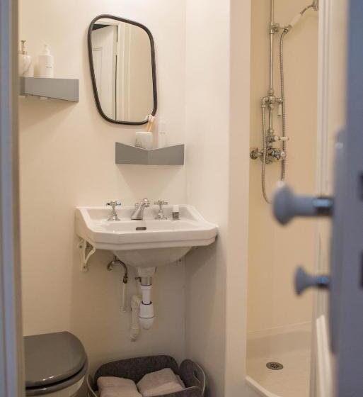 ホテル Marnie Et Mister H