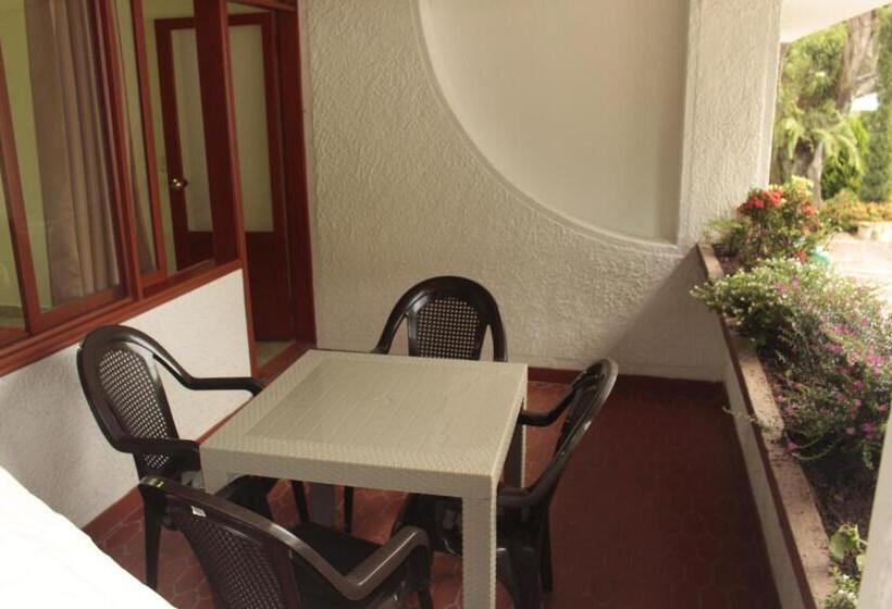 هتل Monchuelo Spa