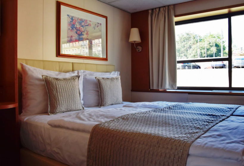 酒店 Onriver S   Ms Cezanne