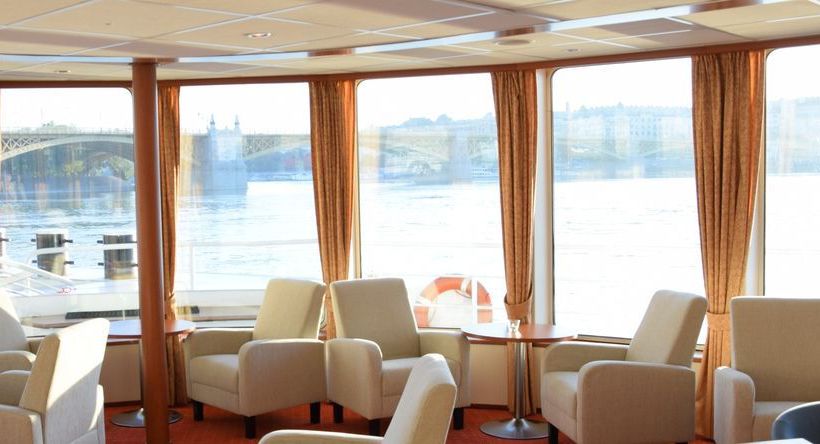 酒店 Onriver S   Ms Cezanne