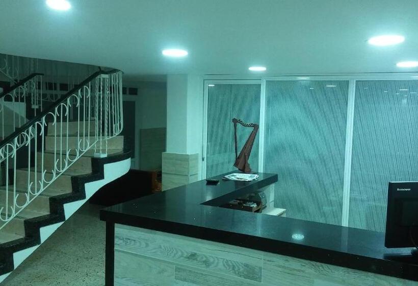 Отель Napolitano