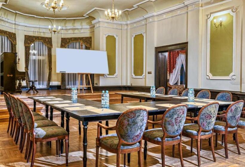 Отель Pałac Kłanino