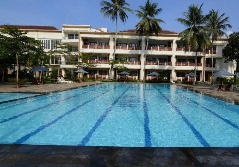 Отель Pantai Indah Resort  Timur