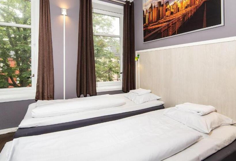 בית מלון כפרי Pensjonat Jarlen