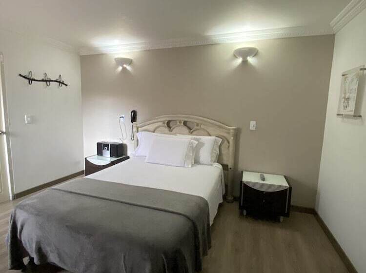 בית מלון כפרי Picasso Inn