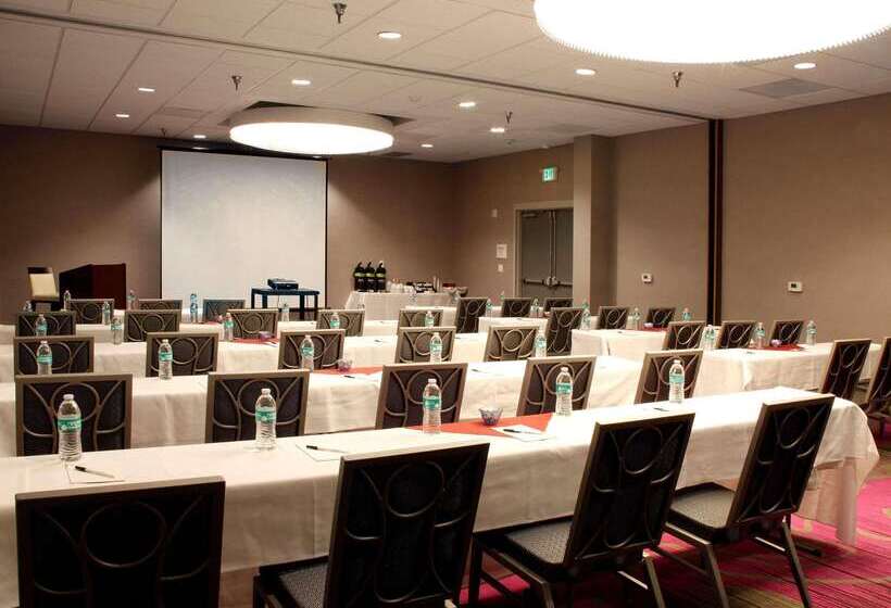 Radisson Hotel Oakland Airport