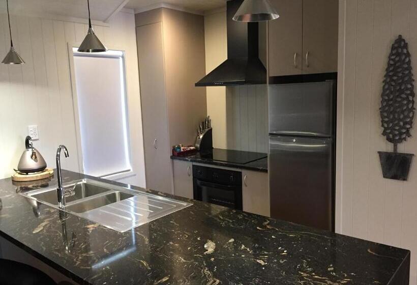 בית מלון כפרי Rocky Mountain Chalets Ohakune