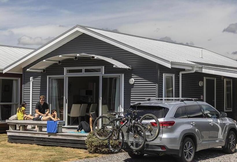 בית מלון כפרי Rocky Mountain Chalets Ohakune