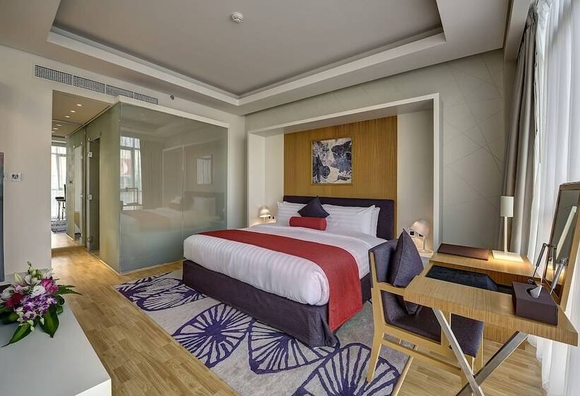 هتل Royal Continental