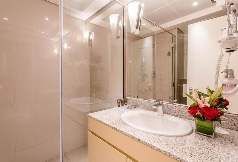 هتل Royal Continental