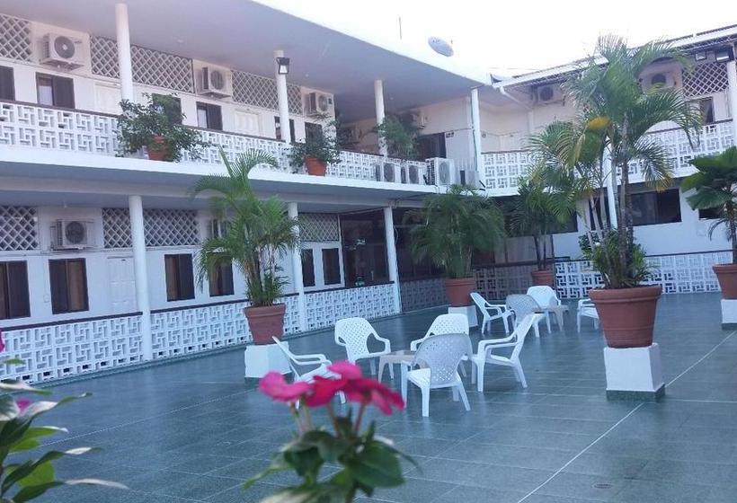 Отель Royal Plaza