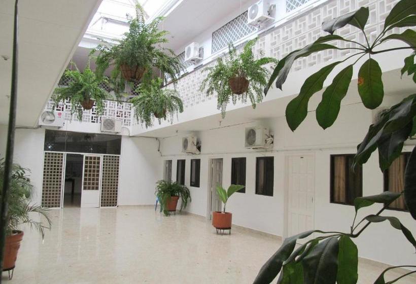 Отель Royal Plaza