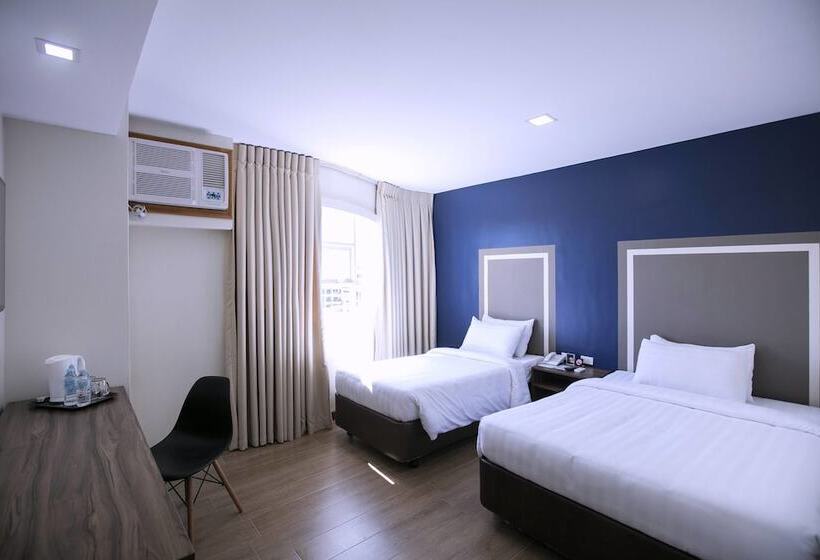 S Hotel & Residences