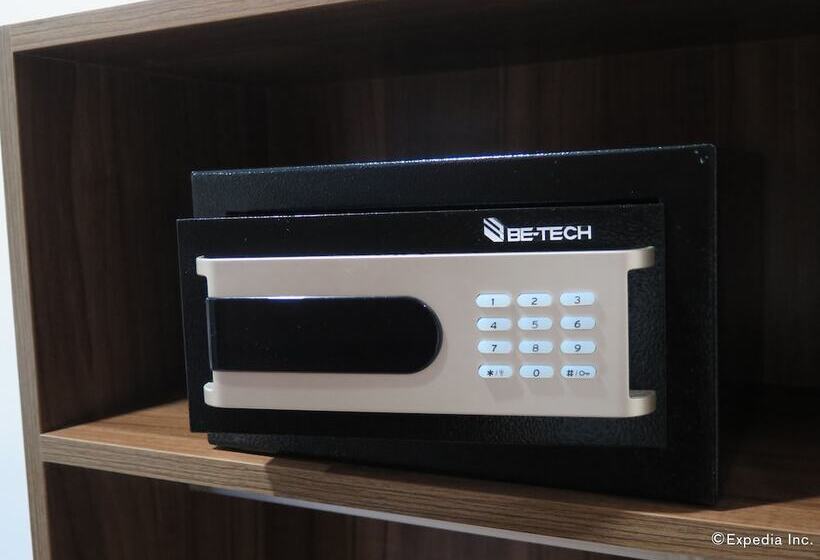 S Hotel & Residences