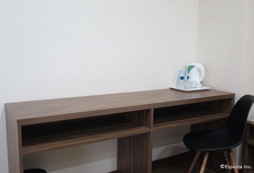 S Hotel & Residences