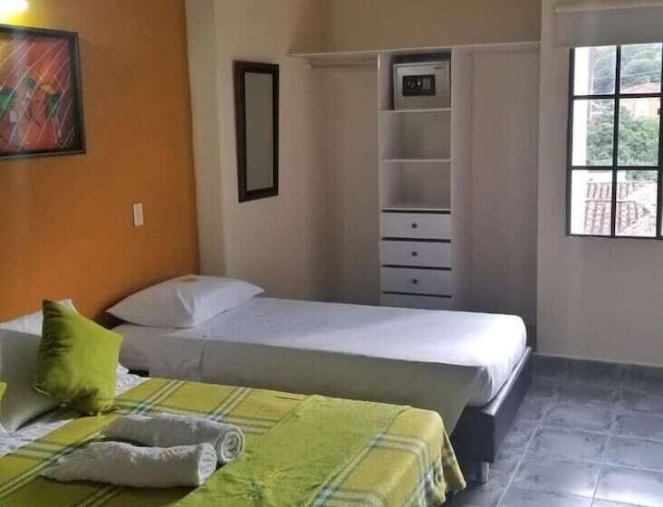 בית מלון כפרי Sam S Vip Hostel San Gil