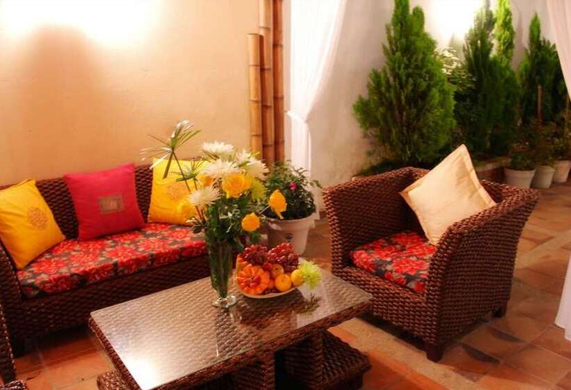 هتل Serenity Suites Casa Boutique