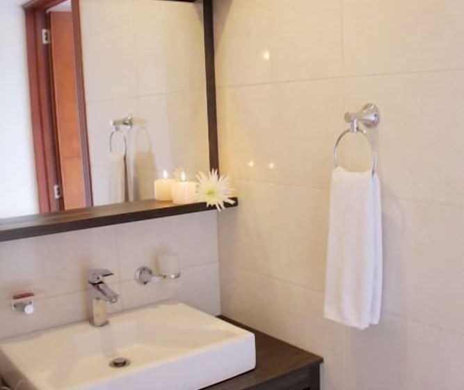 هتل Serenity Suites Casa Boutique