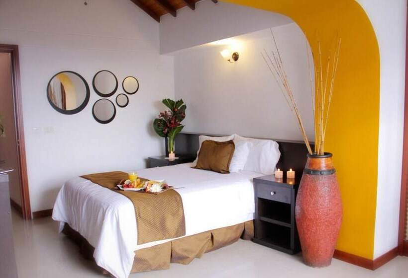 هتل Serenity Suites Casa Boutique