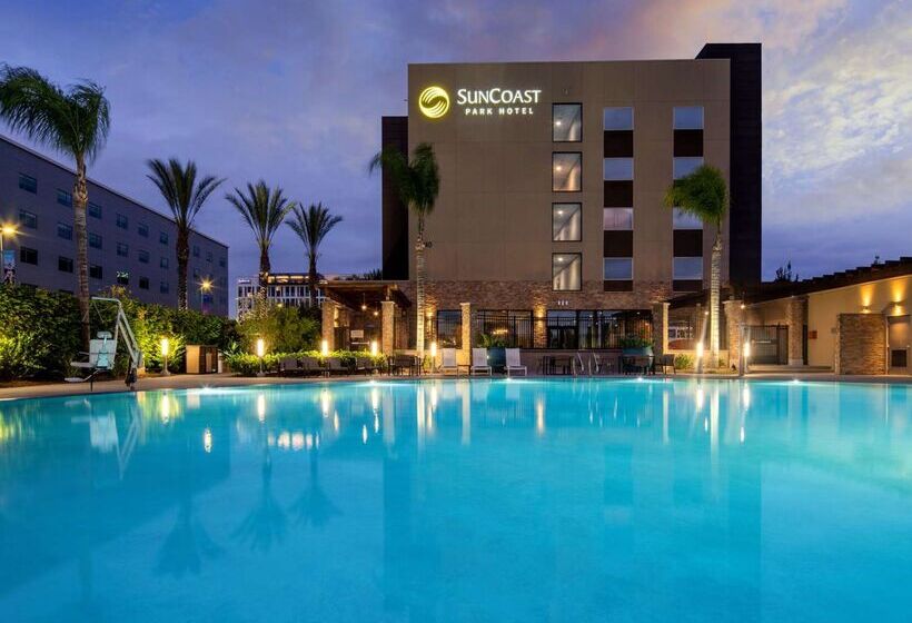 Suncoast Park Hotel Anaheim Resort, Tapestry By Hilton