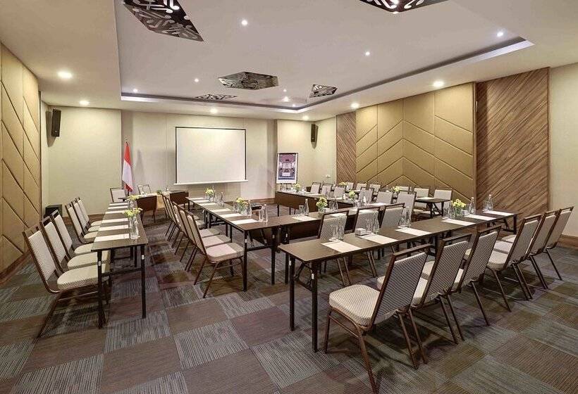 Отель Swissbelresort Pecatu