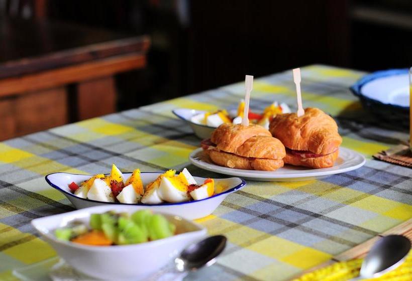 Otel Tassinaia Bed And Breakfast