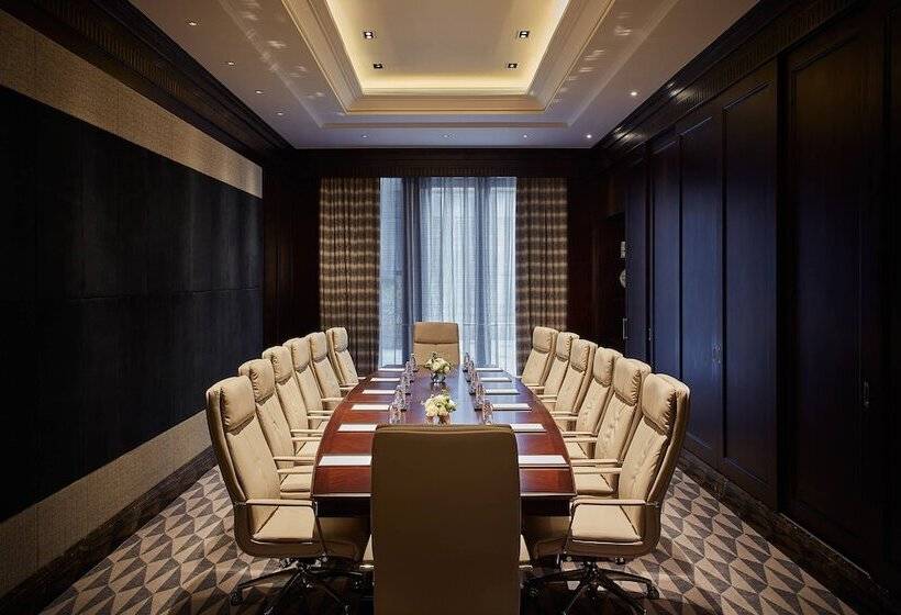 בית מלון כפרי The Ritzcarlton, Haikou