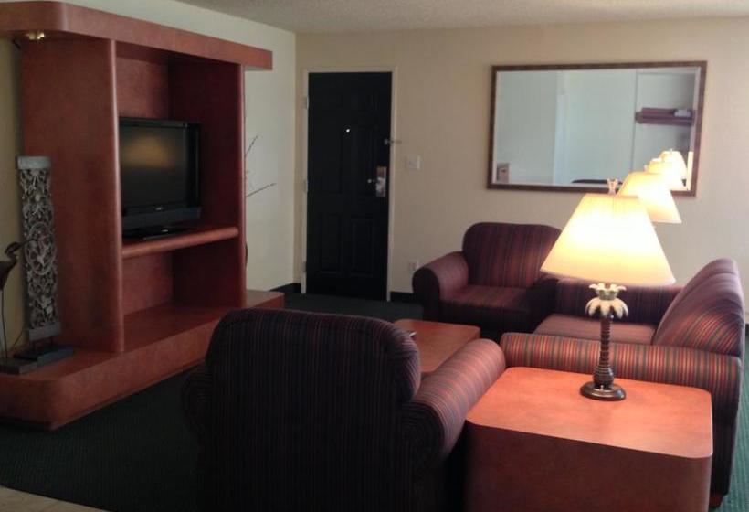 ホテル University Inn And Suites